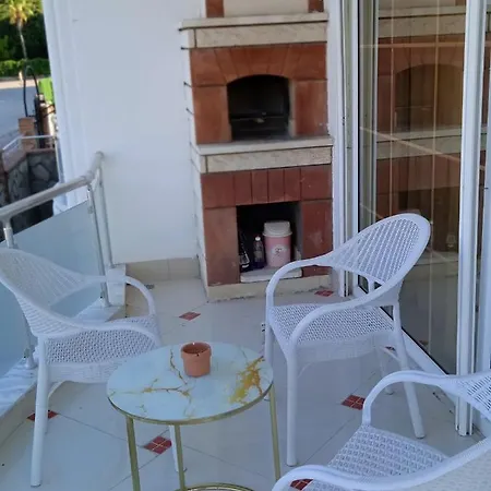 Apartment апартаметы либия Libiya в центре кемера дуплекс две спальни, 140 кв м, 300 м до пляжа,рамещение до 5 человек